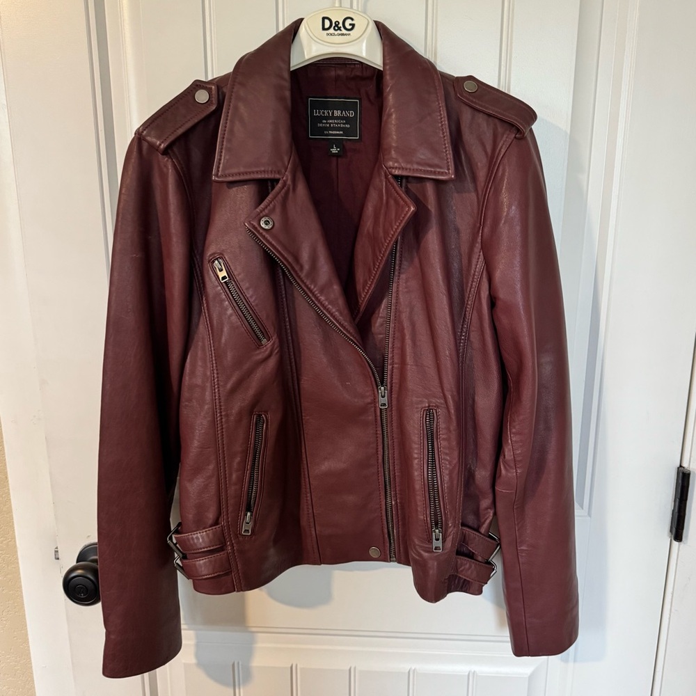Lucky Brand maroon/ox blood leather bomber motorcycle jacket. Size L EUC